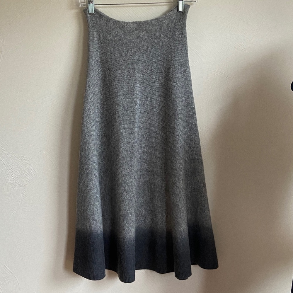 Gray Ombre Women's Sweater/Poncho/Skirt Wool/Cashmere bland - Picture 8 of 9